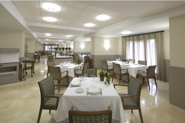 Mesa para dos: Comida o Cena para dos personas en Parador de Villafranca del Bierzo (León)