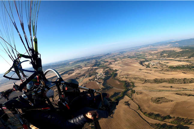 Vuelo en Paramotor con Vídeo (Legarda, Navarra)