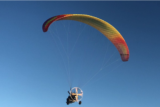 Vuelo en Paramotor Biplaza con Fotos y Vídeo (La Puebla de los Infantes o Lora del Río, Sevilla)