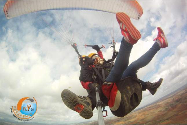 Vuelo en Parapente (Arcones, Segovia)
