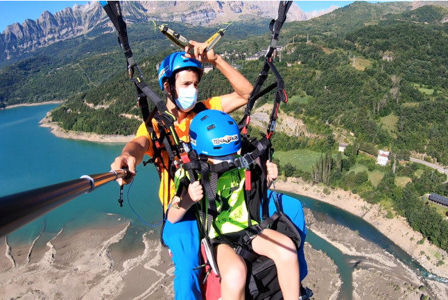 Vuelo en Parapente y Noche Romántica con Balneario (Panticosa, Huesca)
