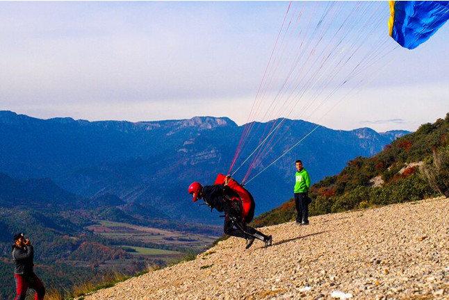 Vuelo en Parapente Biplaza Pro (3 localizaciones de Lleida)