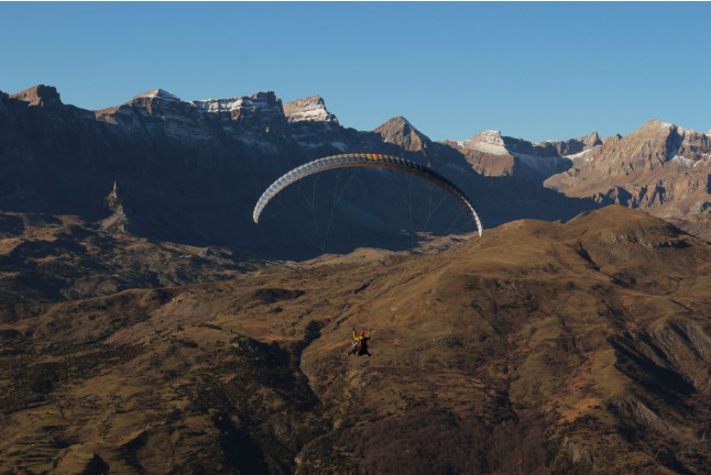 Vuelo en Parapente Biplaza Térmico con Vídeo (El Pueyo de Jaca, Huesca)
