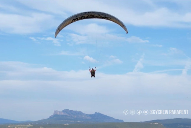 Vuelo en Parapente con Práctica de Pilotaje y Maniobras Acrobáticas (Ódena, Barcelona)