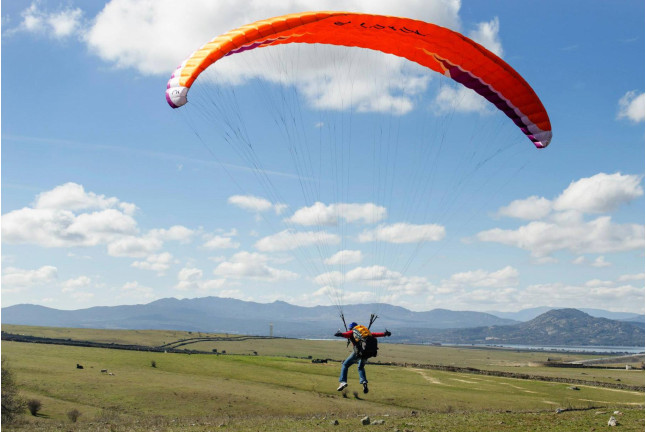 Vuelo Bautismo en Parapente (Madrid)