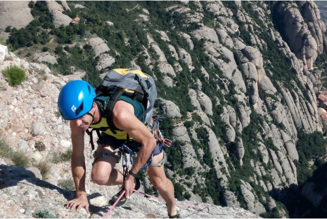 Vuelo en Parapente por Montserrat y Senderismo o Escalada (Monistrol de Montserrat, Barcelona)