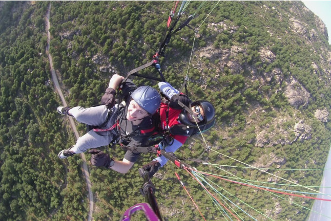 Vuelo en Parapente en Somosierra (Madrid / Segovia)