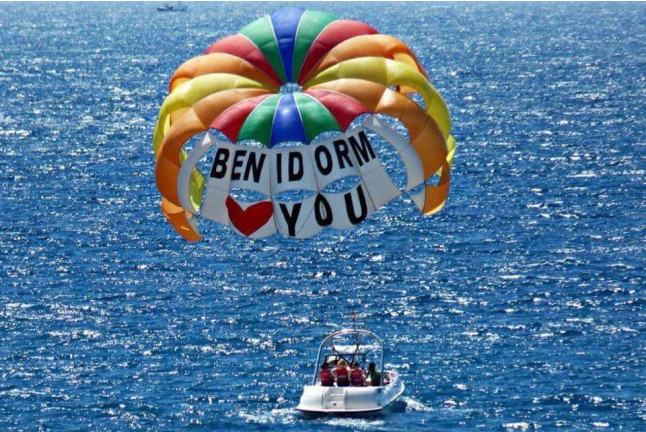 Parasailing (Benidorm, Alicante)