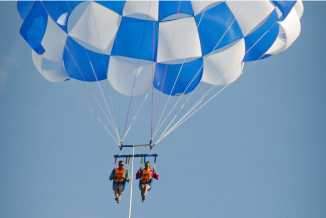 Parasailing (Badalona, Barcelona)