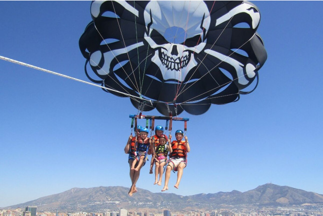 Parasailing para dos en Benalmádena (Málaga)