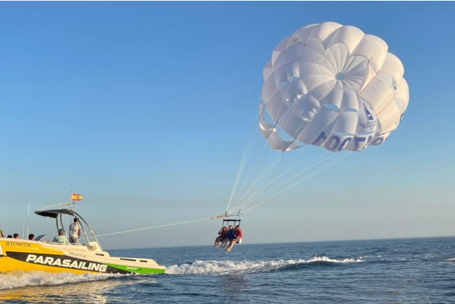 Parasailing (Fuengirola, Málaga)