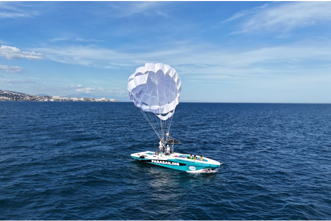 Parasailing (Fuengirola, Málaga)