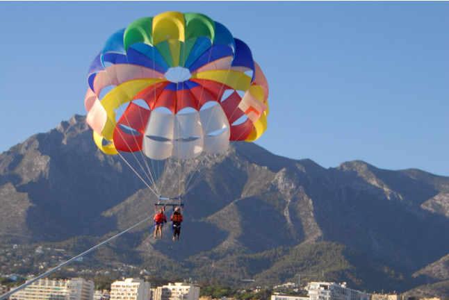 Parasailing (Marbella, Málaga)