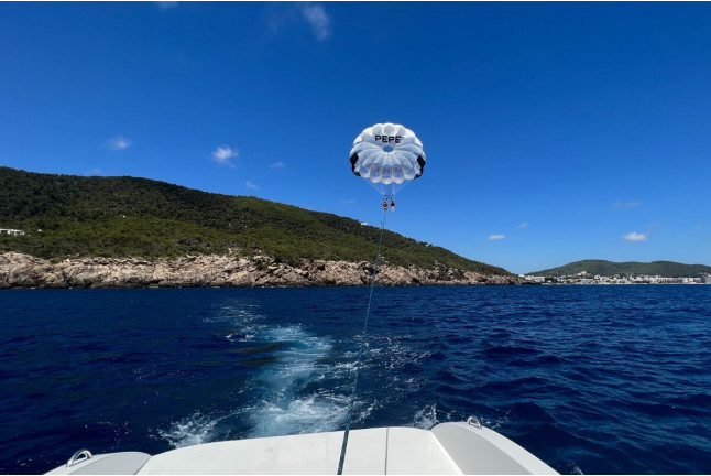 Parasailing con Fotos (Santa Eulalia del Río, Ibiza)