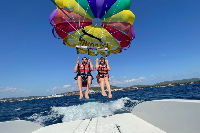 Parasailing con Fotos (Santa Eulalia del Río, Ibiza)