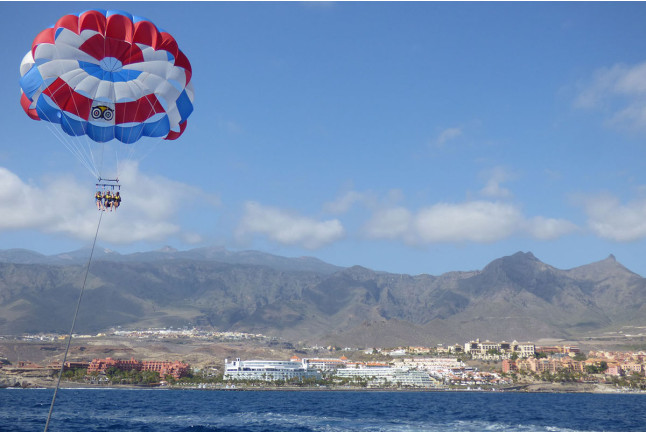 Vuelo en Parascending en Costa Adeje (Santa Cruz de Tenerife)