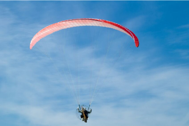Vuelo Biplaza en Paratrike con Vistas a Pico Aneto (Castejón de Sos, Huesca)