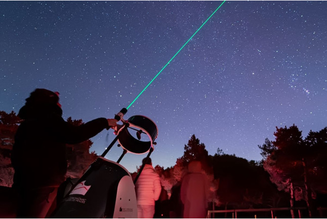 Cena con las Estrellas: Espectáculo Astronómico y Cena para dos (Prades, Tarragona)