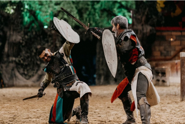 Pase VIP: Cena con Espectáculo en Desafío Medieval (El Albir, Alicante)