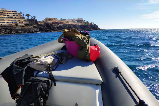 Paseo Romántico en Barco con Copa de Cava, Fotos y Vídeos para dos (La Caleta de Adeje, Tenerife)