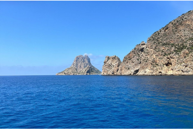 Paseo en Barco Tradicional de Madera con Baño (Ibiza)