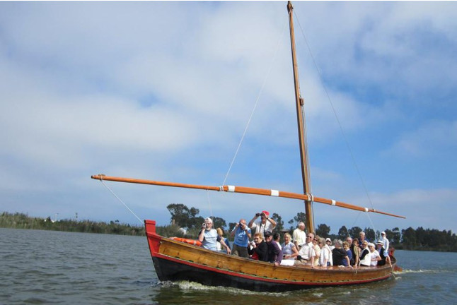 Paseo en Barca Guiado por la Albufera con Visita a Barraca (El Palmar, Valencia)
