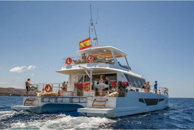 Paseo en Catamarán y Comida (Gran Canaria)
