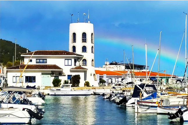 Paseo en Velero al Atardecer para dos (Sitges, Barcelona)