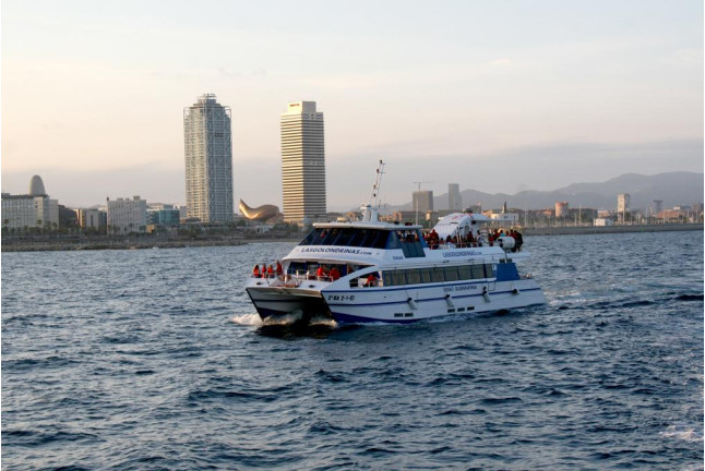 Golondrinas Barcelona Mar: Paseo Skyline con Las Golondrinas (Barcelona)