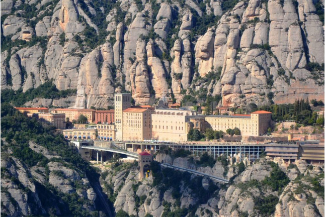 Paseo Privado en Helicóptero por Montserrat para dos (Barcelona)