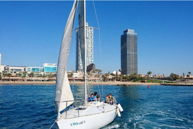 Paseo Romántico en Velero para dos (Barcelona)