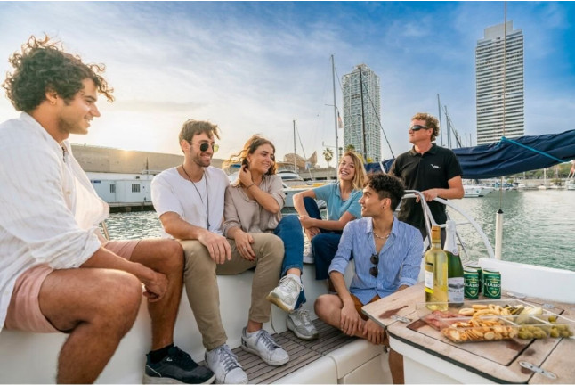 Paseo en Velero por la Costa de Barcelona (Barcelona)