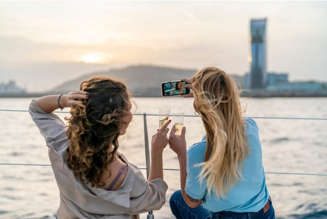 Paseo en Velero por la Costa de Barcelona (Barcelona)