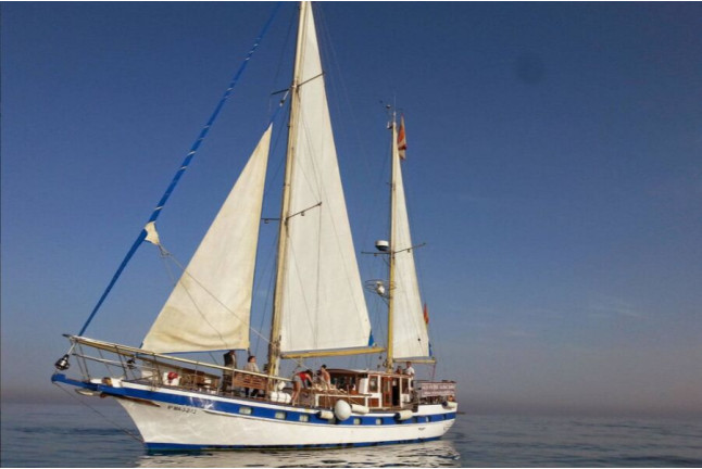 Paseo en Velero con Barra Libre de Bebidas (Estepona, Málaga)