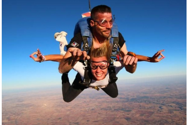 Salto en Paracaídas (L-V) (Madrid)