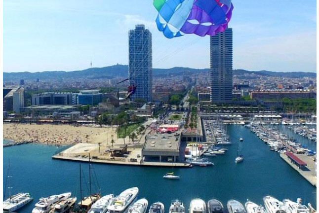 Parasailing en Port Olímpic (Barcelona)
