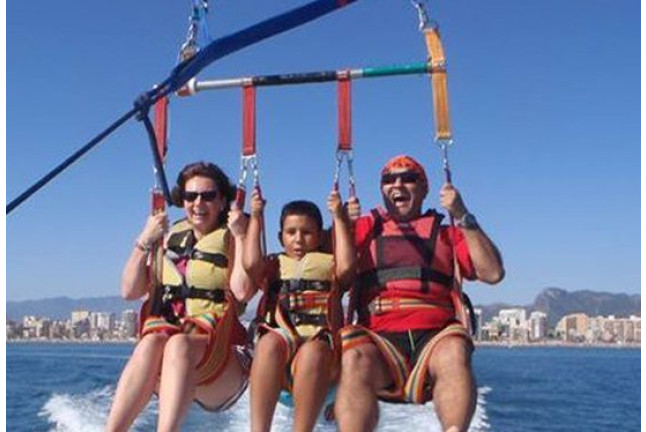 Paseo en Barco y Parasailing (Dénia, Alicante)