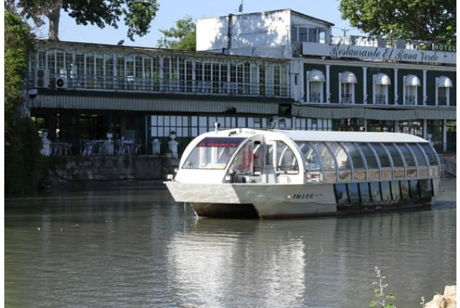 Paseo en Barco con Ruta Guiada y Spa para dos en Casa Rural & Spa La Graja (Madrid)