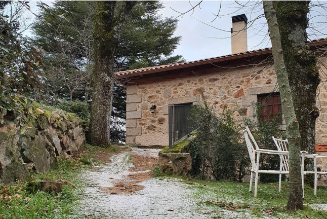 Escapada de 2 Noches con Desayuno en Posada Peña Pintada (Cercedilla, Madrid)