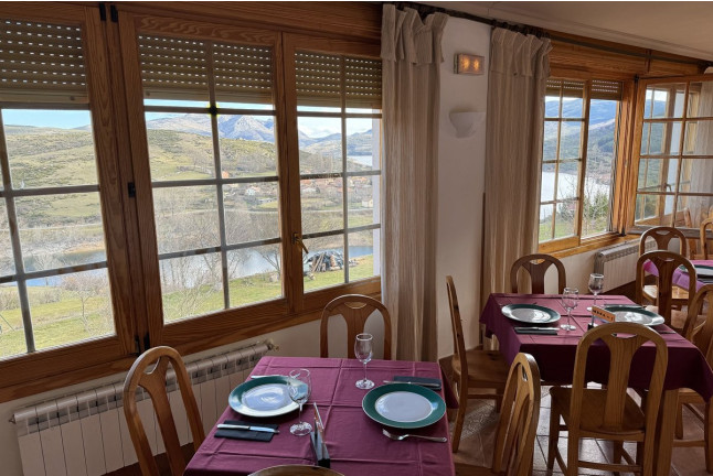 Escapada con Desayuno en Hotel Pico Espigüete (Alba de los Cardaños, Palencia)