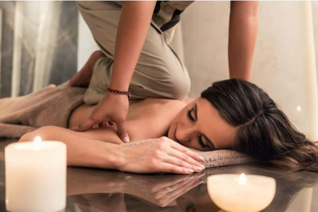 Masaje Royal Thai o Pijat Balinés con Masaje Craneofacial Hot Pindas en Jamu Rituals Spa & Massage (Barcelona)