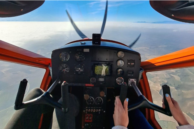 Pilotar una Avioneta y Conducir un Ferrari por Carretera (Madrid)
