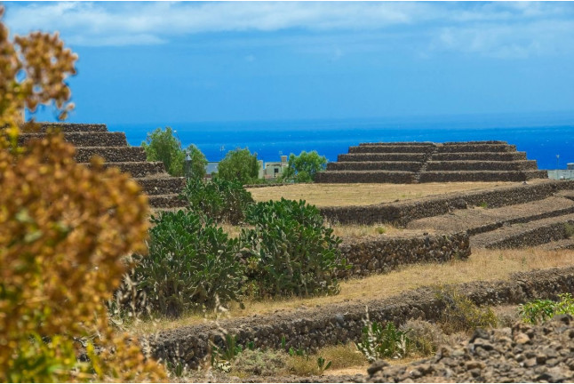 Entrada a Parque Etnográfico y Jardín Botánico Pirámides de Güímar (Tenerife)