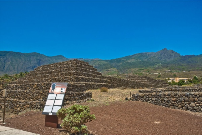 Entrada a Parque Etnográfico y Jardín Botánico Pirámides de Güímar (Tenerife)