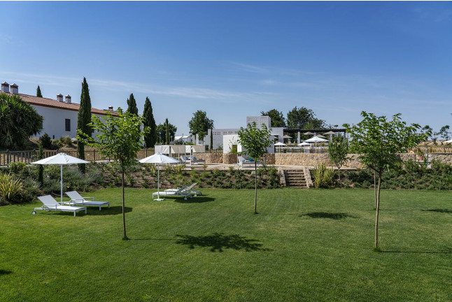 Daypass: Día de Piscina y Tapas en Hotel Hospes Palacio de Arenales & Spa 5* (Cáceres)