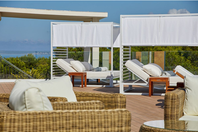 Cama Balinesa o Hamaca, Piscina y Opción a Almuerzo en Boutique Hotel El Coto 5* (Colonia de Sant Jordi, Mallorca)