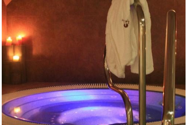 Piloto por un día, Spa Privado y Comida para dos en Hotel La Salve 4* (Toledo)