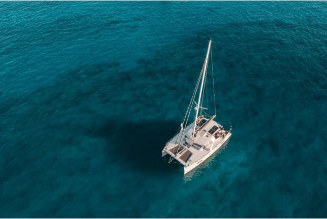 Excursión a la Playa de Formentor en Catamarán con Fondo de Cristal (Mallorca)