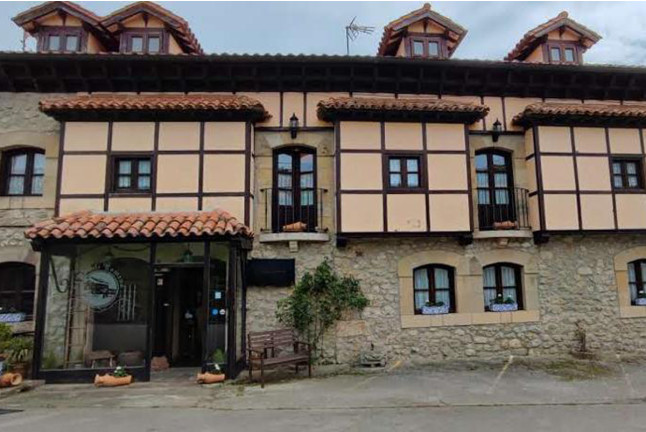 Escapada de 2 Noches con Desayuno en Posada Trisileja en Puente Romano (Toñanes, Cantabria)