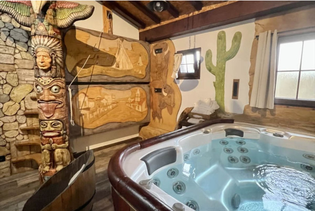 Escapada Lejano Oeste: Escapada con Jacuzzi Privado en Posada La Leyenda (Santillana del Mar, Cantabria)